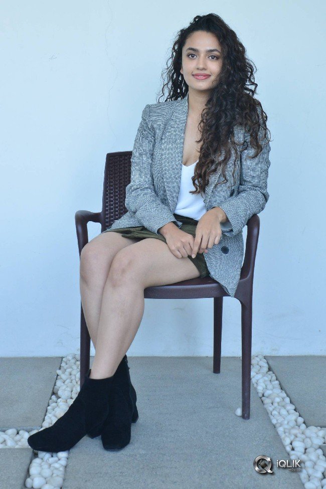 Malavika-Nair-New-Stills